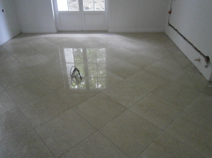 Botticino Marmor nach dem Schleifen durch OCS