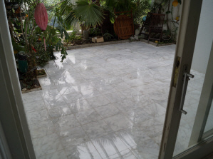 Carrara Marmor nach dem Schleifen durch OCS